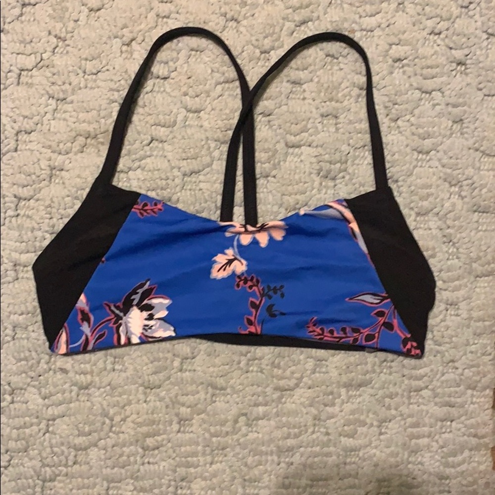 Jolyn top
